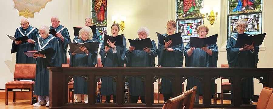 Voices of Bern Perform During Worship